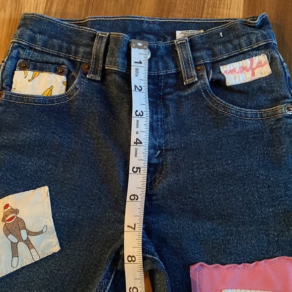 Levi’s with hand sewn monkey patches Girls Size 6 - Picture 10 of 12